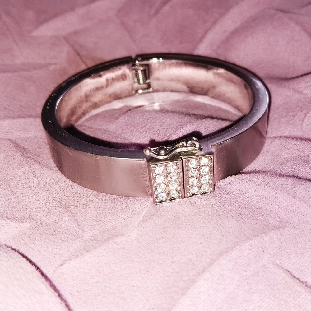Wrap Your Wrist With This!